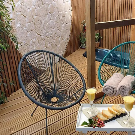 Nocleg ze śniadaniem Dream Cube & *